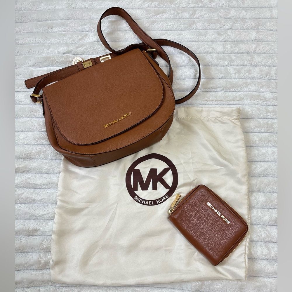 Michael Kors Hamilton leather messenger bag & zip around pebbled leather wallet